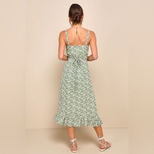 Darling Daisies Green Floral Print Midi Dress